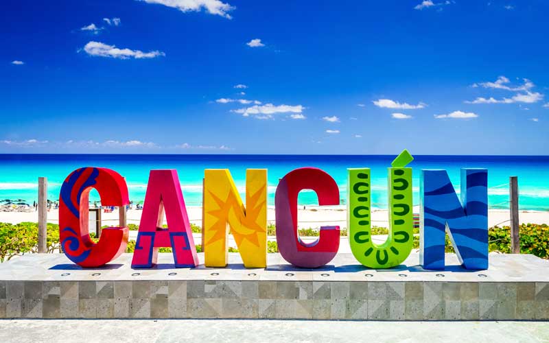 playa-delfines-cancun