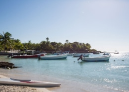 Barcos en la playa de Akumal